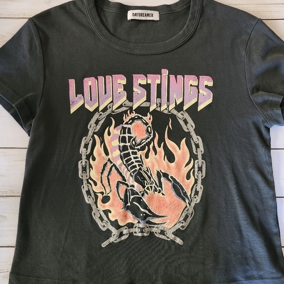 DAYDREAMER Scorpion Love Stings Retro Graphic Shrunken Tee Size Small - Picture 3 of 9
